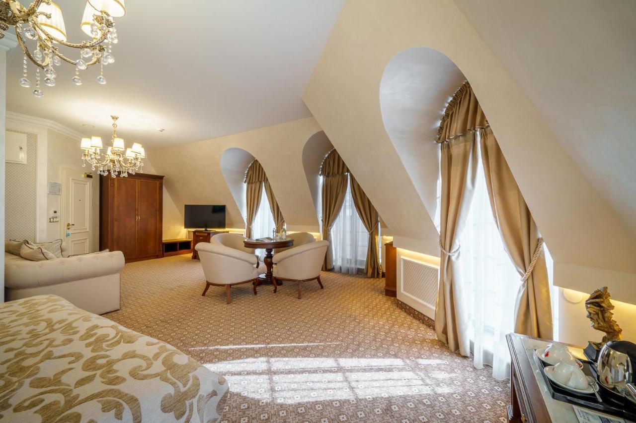 Residence City Garden - Certificate Of Excellence Top 10 Best Five-Stars City Hotels For 2024 Awarded By Htif Plovdiv Exteriör bild