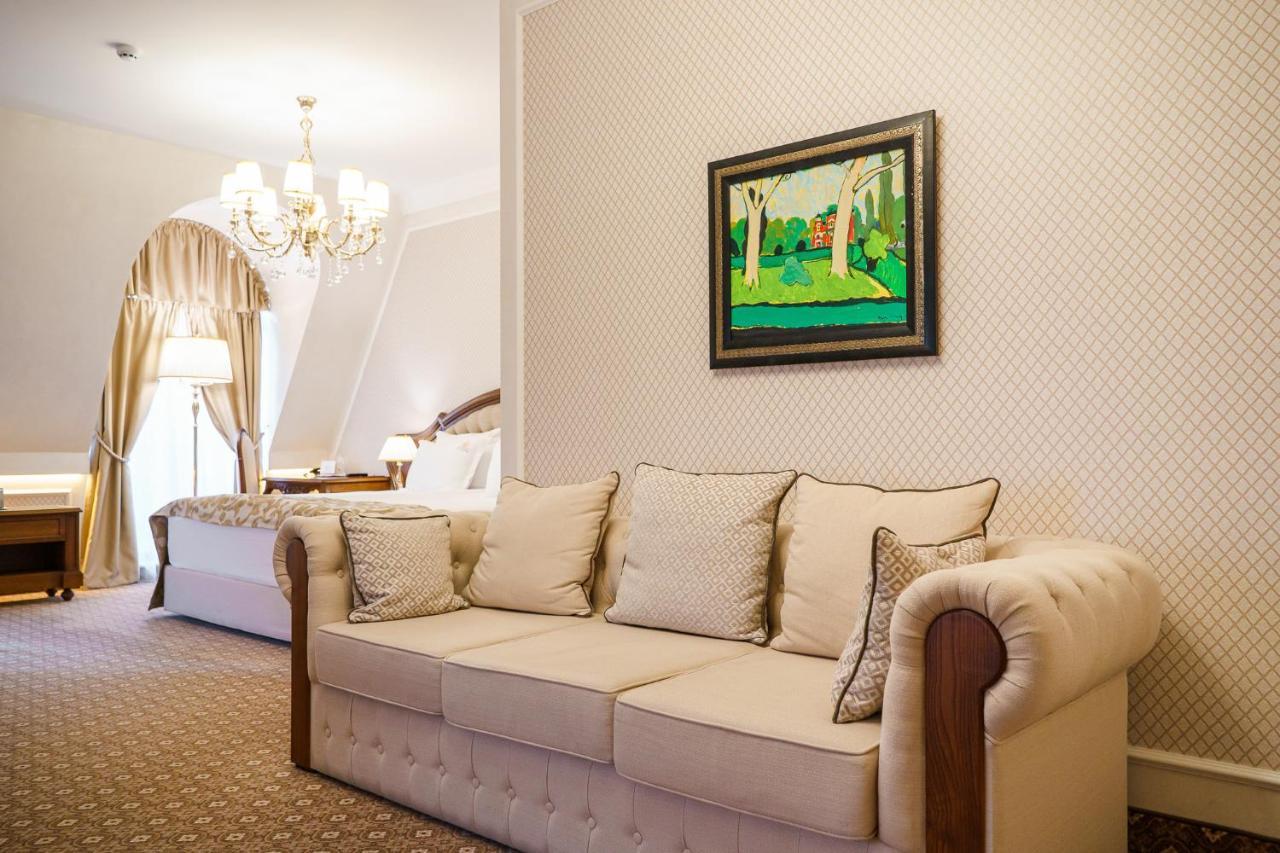 Residence City Garden - Certificate Of Excellence Top 10 Best Five-Stars City Hotels For 2024 Awarded By Htif Plovdiv Exteriör bild