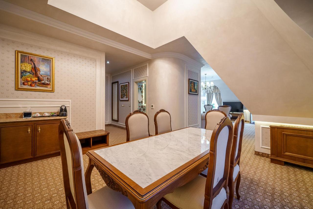 Residence City Garden - Certificate Of Excellence Top 10 Best Five-Stars City Hotels For 2024 Awarded By Htif Plovdiv Exteriör bild