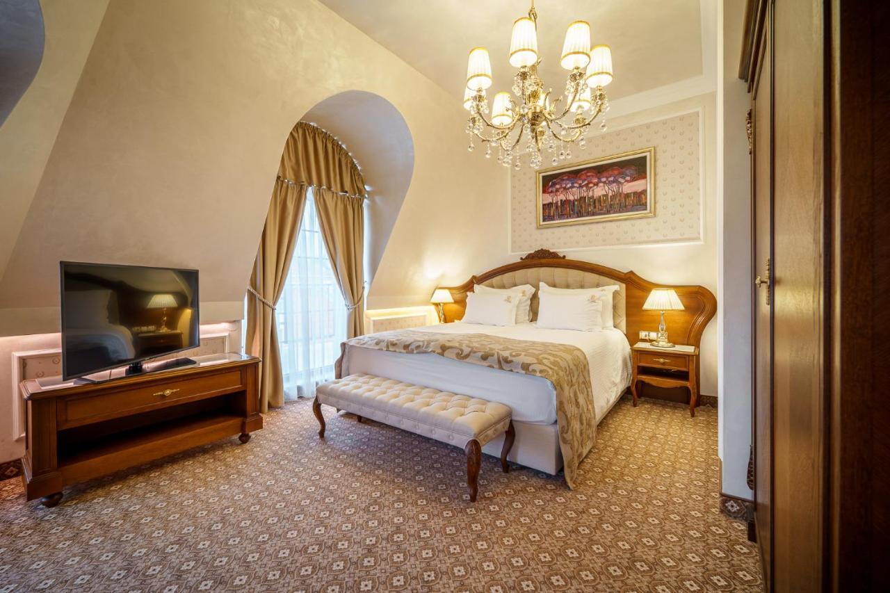 Residence City Garden - Certificate Of Excellence Top 10 Best Five-Stars City Hotels For 2024 Awarded By Htif Plovdiv Exteriör bild