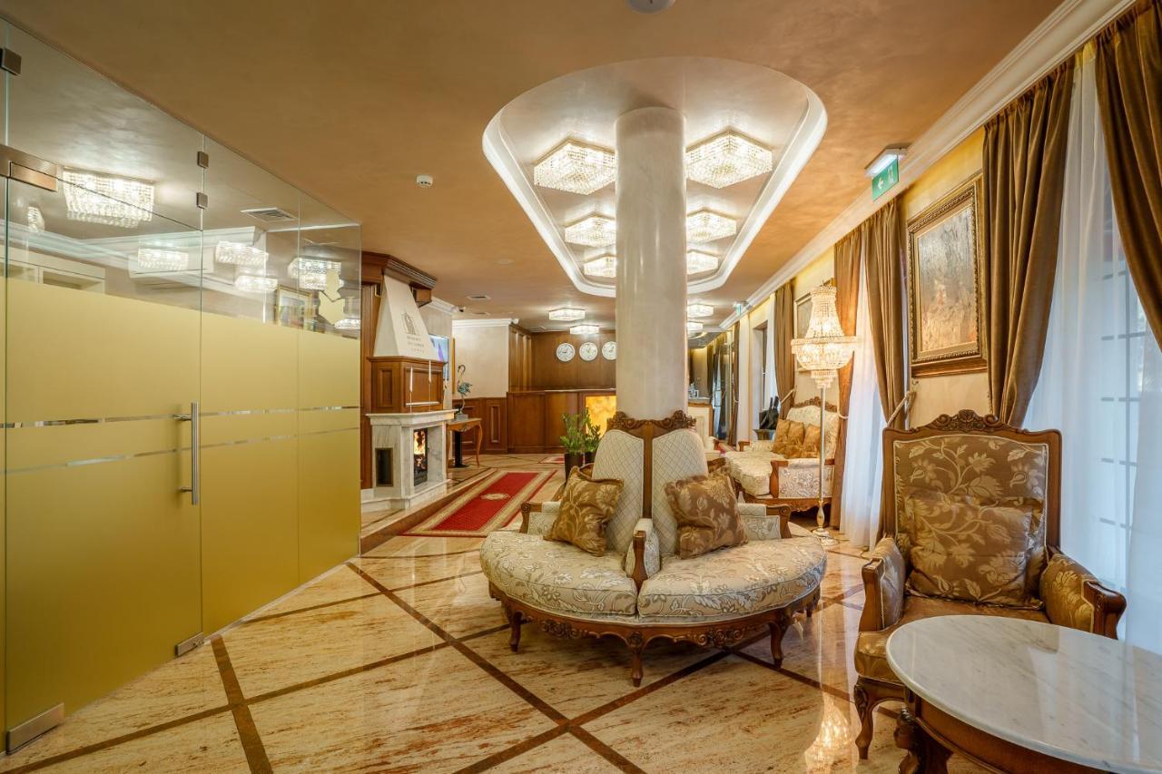 Residence City Garden - Certificate Of Excellence Top 10 Best Five-Stars City Hotels For 2024 Awarded By Htif Plovdiv Exteriör bild