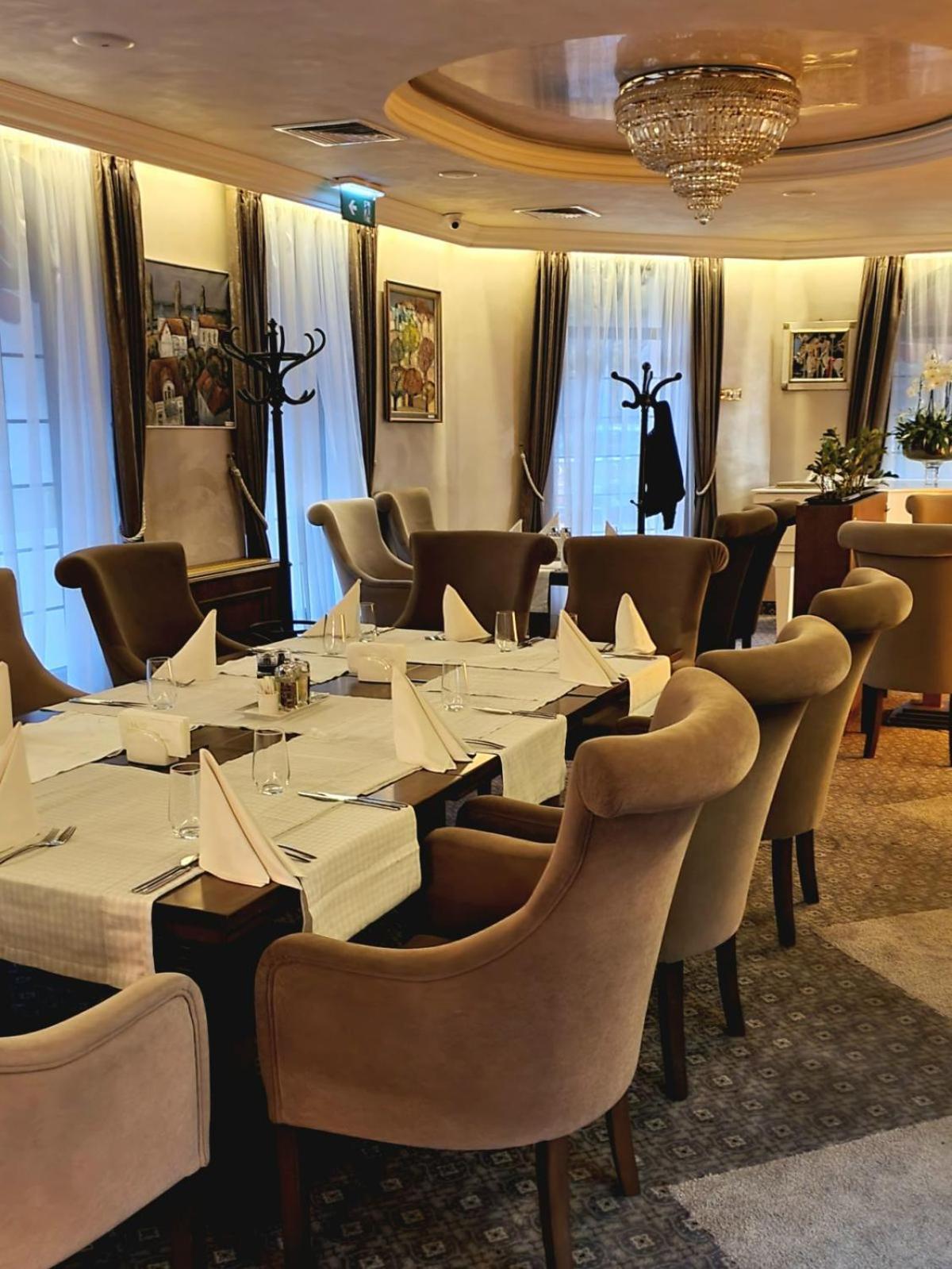Residence City Garden - Certificate Of Excellence Top 10 Best Five-Stars City Hotels For 2024 Awarded By Htif Plovdiv Exteriör bild