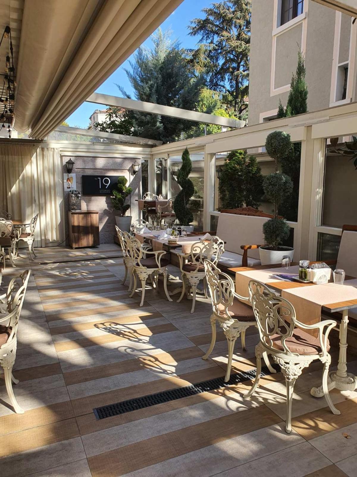 Residence City Garden - Certificate Of Excellence Top 10 Best Five-Stars City Hotels For 2024 Awarded By Htif Plovdiv Exteriör bild