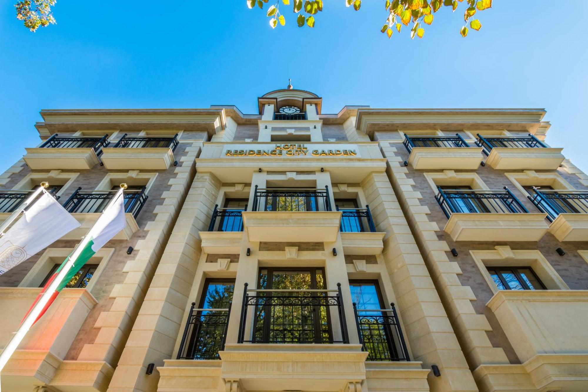 Residence City Garden - Certificate Of Excellence Top 10 Best Five-Stars City Hotels For 2024 Awarded By Htif Plovdiv Exteriör bild