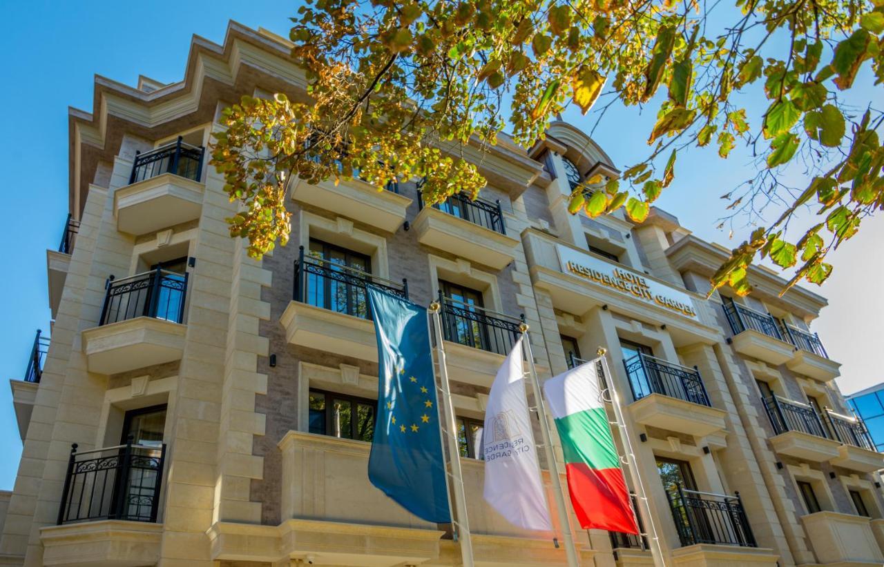 Residence City Garden - Certificate Of Excellence Top 10 Best Five-Stars City Hotels For 2024 Awarded By Htif Plovdiv Exteriör bild