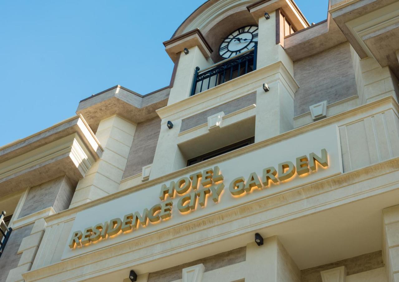Residence City Garden - Certificate Of Excellence Top 10 Best Five-Stars City Hotels For 2024 Awarded By Htif Plovdiv Exteriör bild
