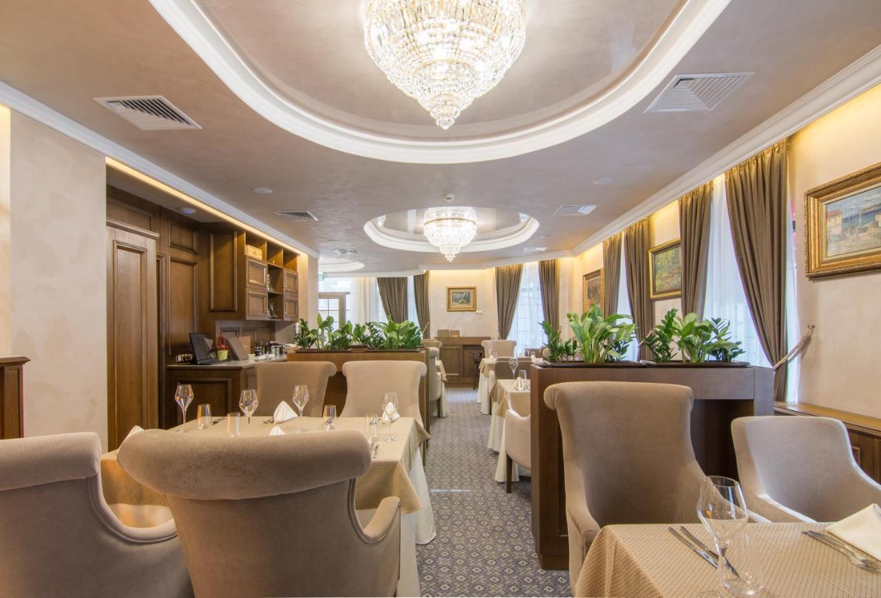 Residence City Garden - Certificate Of Excellence Top 10 Best Five-Stars City Hotels For 2024 Awarded By Htif Plovdiv Exteriör bild
