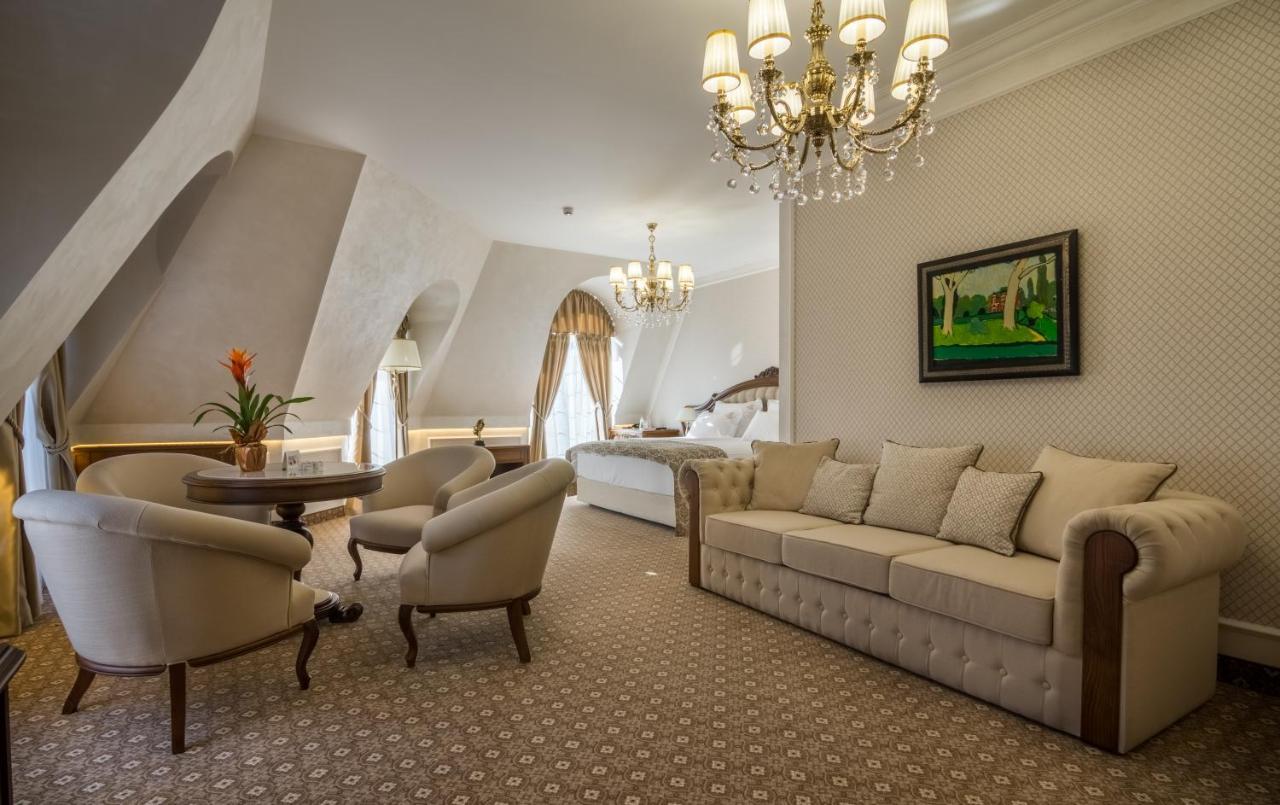 Residence City Garden - Certificate Of Excellence Top 10 Best Five-Stars City Hotels For 2024 Awarded By Htif Plovdiv Exteriör bild