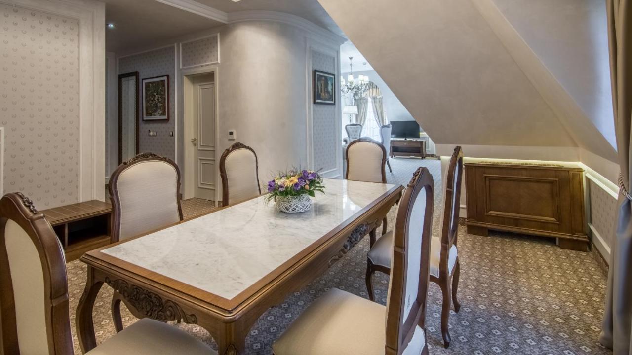 Residence City Garden - Certificate Of Excellence Top 10 Best Five-Stars City Hotels For 2024 Awarded By Htif Plovdiv Exteriör bild