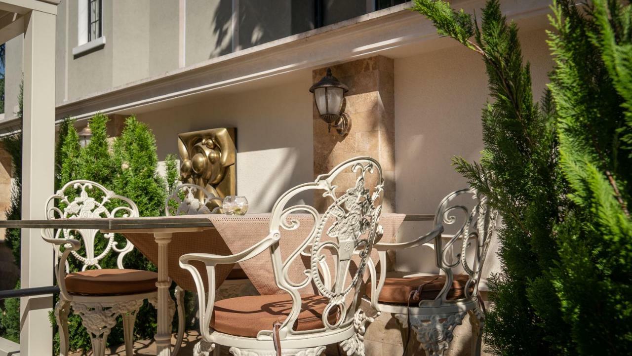 Residence City Garden - Certificate Of Excellence Top 10 Best Five-Stars City Hotels For 2024 Awarded By Htif Plovdiv Exteriör bild